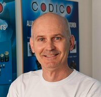 Caba Pinter ist stellvertretender Lagerleiter.