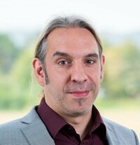 Peter Ullrich ist Assistent im Produktmanagement.