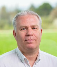 Mikael Källström ist Verkaufsingenieur.