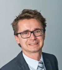 Gerhard Strobl ist Verkaufsleiter für Verbindungstechnik.