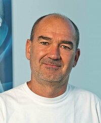 Peter Strieg ist Lagermitarbeiter.